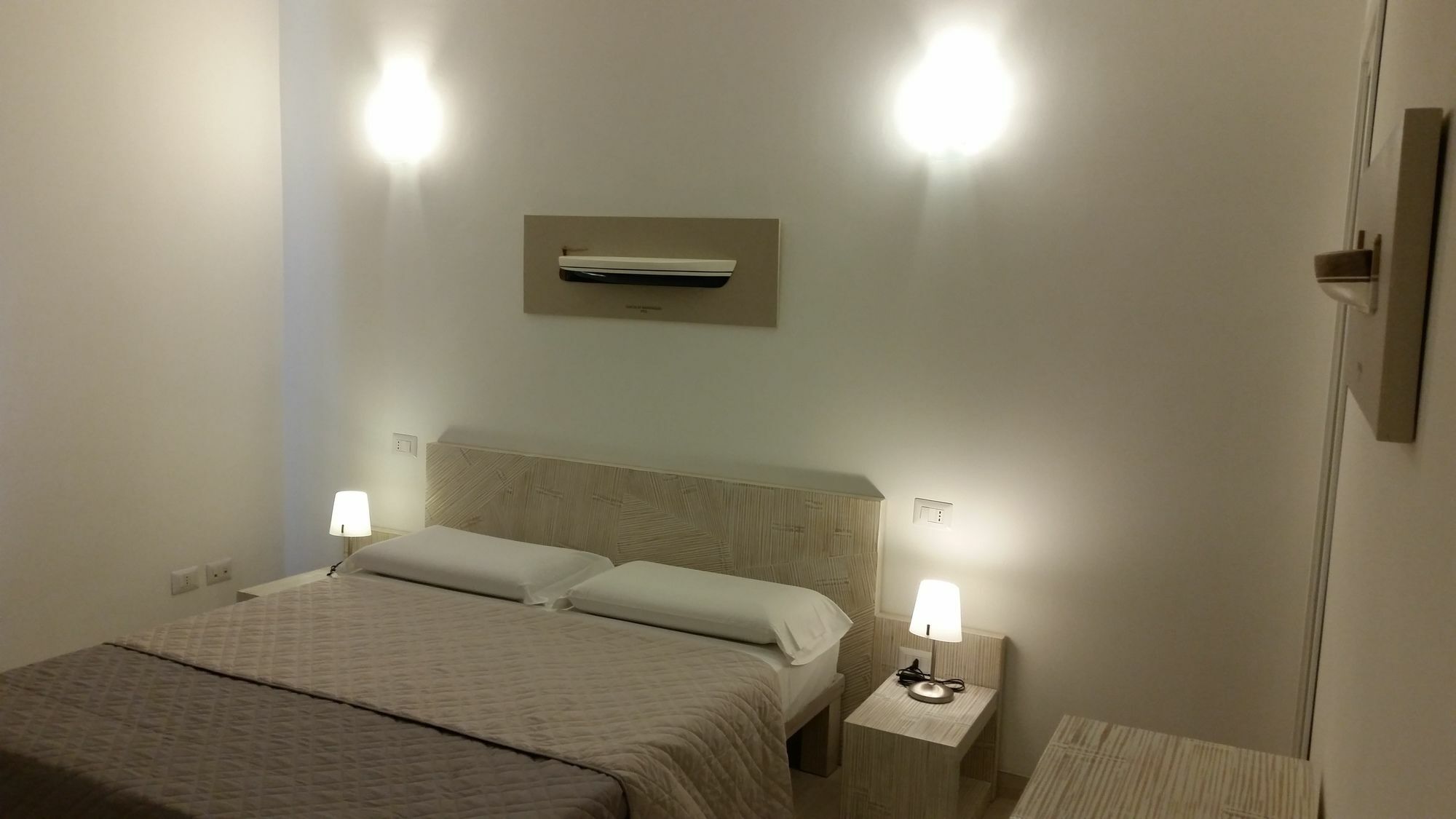 La Casa Di Pier Hotel Olbia Ngoại thất bức ảnh